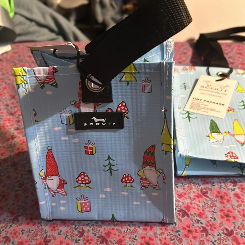 Scout Tiny and Mini Package Gift Bags Reusable Gnome for the Holidays Pattern - Picture 3 of 6